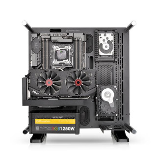 Thermaltake Core P3 Tempered Glass Curved Edition táp nélküli ATX számítógépház fekete PC