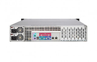 SZHA SUPERMICRO - HÁZ - 2U-Server - CSE-825MTQ-R700LPB PC