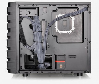 Thermaltake Versa H13 (Ablakos) PC